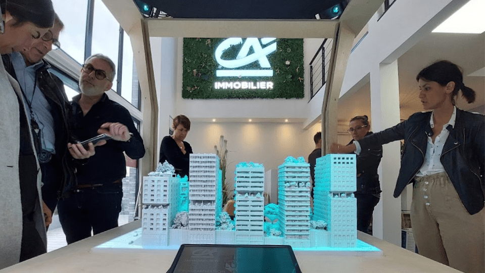 Maquette architecturale augmentée PAAM pour expérience bureaux de vente immobilier VEFA